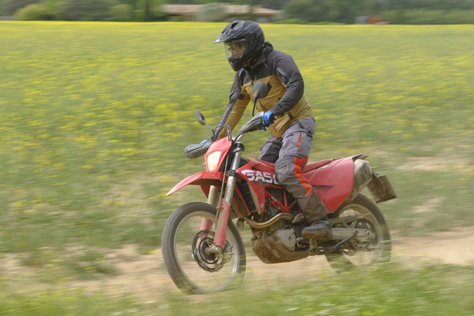 【GASGAS ES700海外試乗記】どんな道でも走破できる豪快ビッグエンデューロの08画像