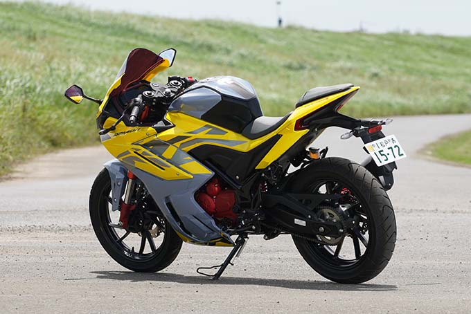 【GPX デーモンGR200R 4VALVE 試乗記】アジアンフィットなフルカウルスポーツの09画像