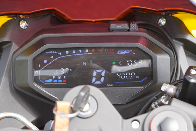 【GPX デーモンGR200R 4VALVE 試乗記】アジアンフィットなフルカウルスポーツの14画像