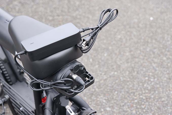 【コスウェル ミライS 試乗記】長距離走行が可能なファットタイプのスタイリッシュ電動バイクの21画像