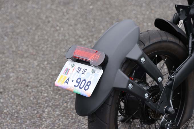 【コスウェル ミライS 試乗記】長距離走行が可能なファットタイプのスタイリッシュ電動バイクの23画像