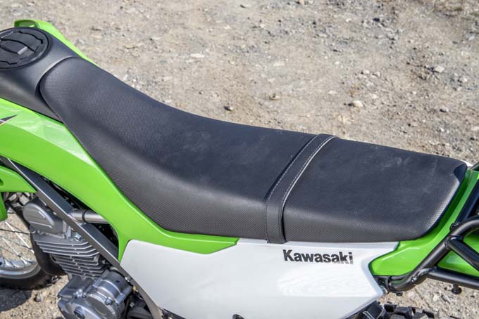 【カワサキ KLX230S 試乗記】-55mmのシート高で更にターゲットを拡大した本気のオフロードトレールの12画像