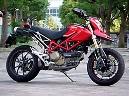 ドゥカティ Hypermotard 1100S 写真