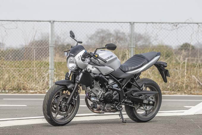 【SUZUKI SV650X 試乗記】Vツインエンジンを堪能できるカフェレーサー風ネイキッドスポーツの03画像