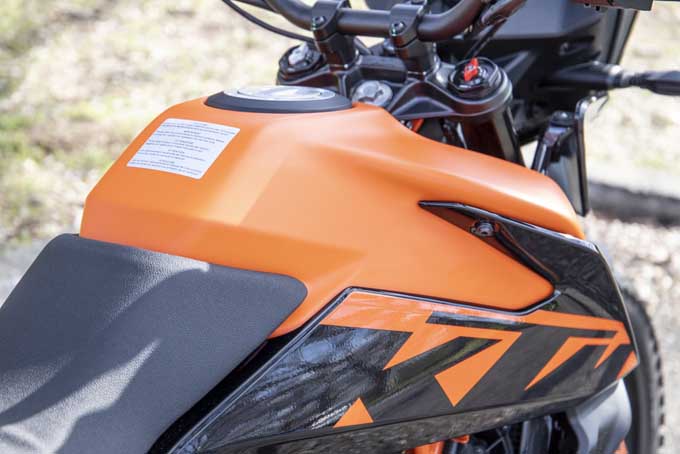 【KTM 390 ADVENTURE SW 試乗記】スポークホイールとライドモード追加でオフロードへの適性が増した390の14画像