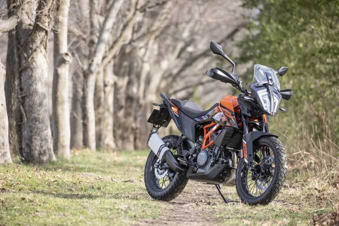 【KTM 390 ADVENTURE SW 試乗記】スポークホイールとライドモード追加でオフロードへの適性が増した390 メイン画像