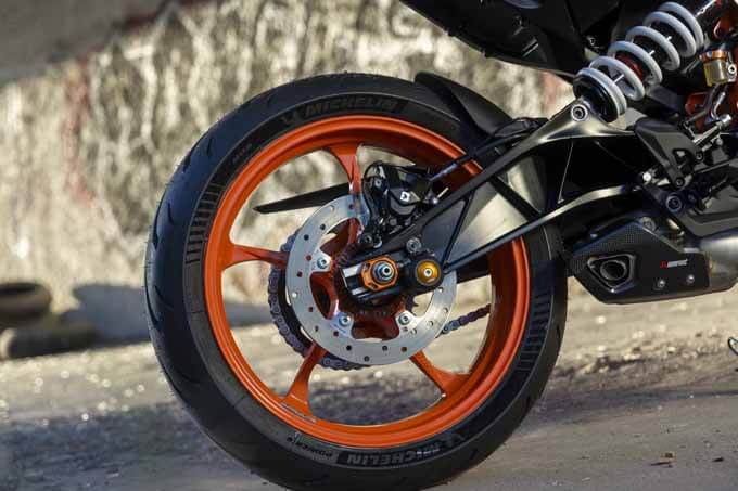 【KTM 390デューク 海外試乗記】全てが新しい第3世代、洗練された走りでスポーツ純度もワンランクアップの12画像