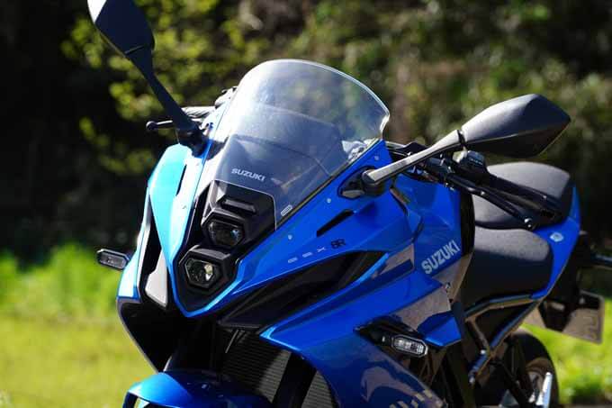 【スズキ GSX-8R 試乗記】心地よさをもたらすカギは人間味の強さだの17画像