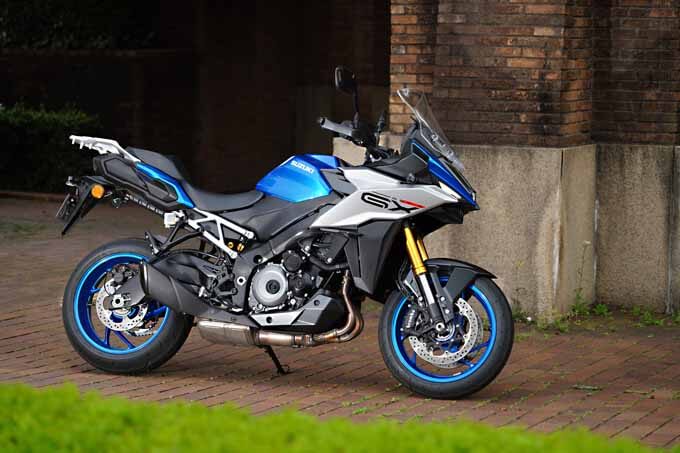 【スズキ GSX-S1000GX 試乗記】ド根性スタイルには疲れた。でも刺激欲は枯れてない。そんなアナタへのmain画像