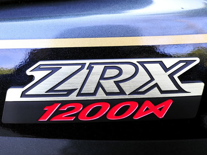 カワサキ ZRX1200DAEGの画像