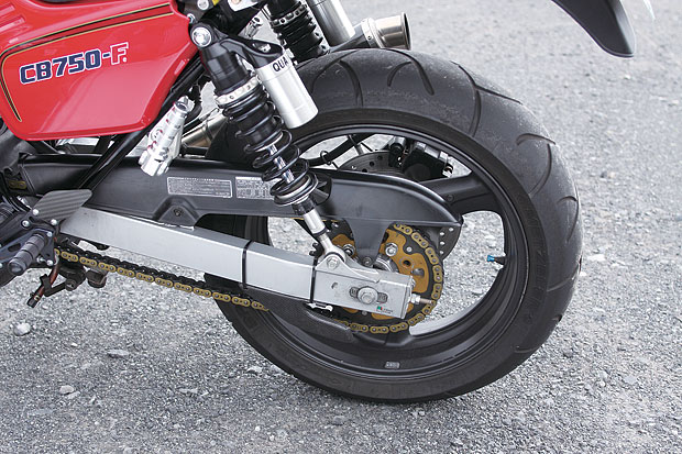 Page7】絶妙のバランスで組む、CB750ベースのCB-Fレプリカマシン 特集
