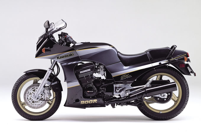 GPz900R（A8）／オーバー750cc自主規制解除で日本仕様が誕生