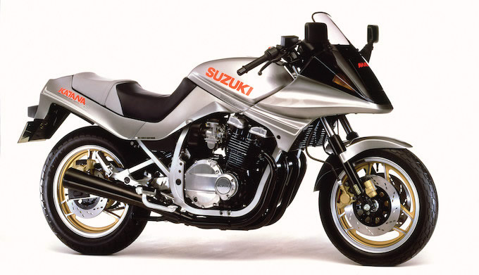 GSX750Eカタナ　チョビ三段シート　刀　スズキ