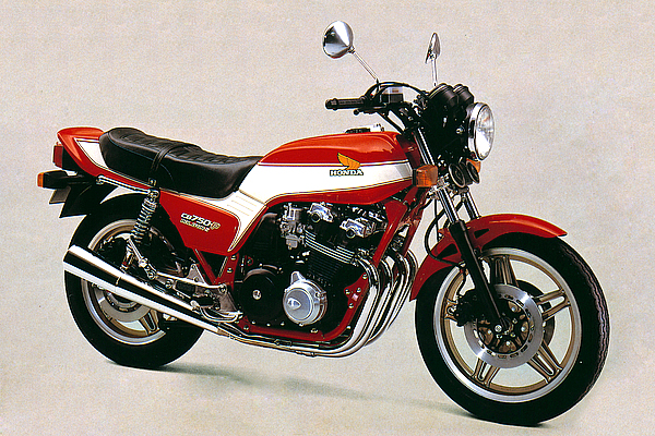 絶版フラッグシップの誘惑 ホンダ Cb750f Cb900f 1979 1984 特集記事 バイクブロス