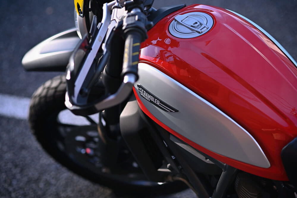 【WESCO BOSS×DUCATI SCRAMBLER ICON】ウエスコのエンジニアブーツ「BOSS（ボス）」＆日常を楽しむモーターサイクル「ドゥカティ スクランブラー アイコン」 02画像