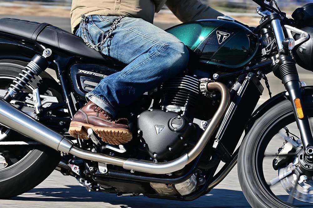 【WESCO JOBMASTER×TRIUMPH SPEED TWIN 900】ウエスコのレースアップブーツ「ジョブマスター」＆トライアンフのベストセラーモデル「スピードツイン900」 08画像