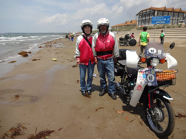 第三十九回 座布団シート 松本よしえのゆるカブdays 原付 ミニバイクならバイクブロス