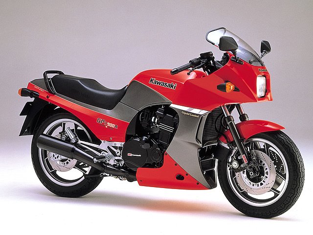 カワサキ GPZ900Rの画像