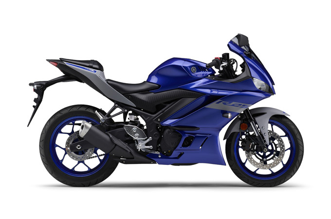 YZF R3　バイク　車体