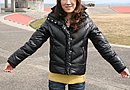 「防寒性は必須だけど、あまり“バイクバイク”したくなかったので」と、ある程度寒さをガマンしながら普段着を着ている。エライ！