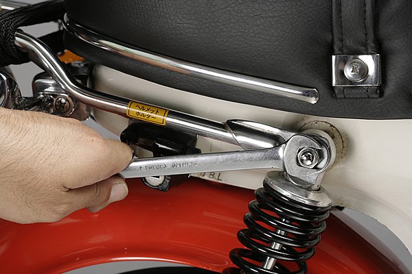 レンチ類の使い方 工具の使い方実践 バイクブロス マガジンズ