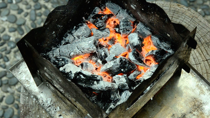 動画で紹介！炭焼きソーセージ