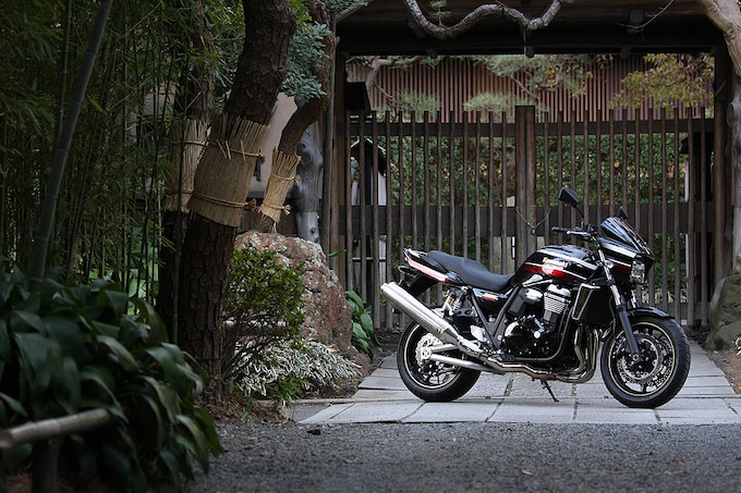 カワサキ ZRX1200ダエグ（2009年～）の画像