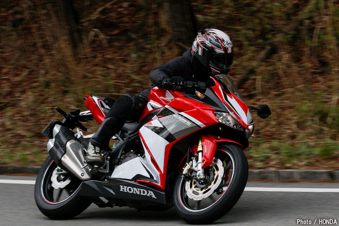 17年の大注目マシンであるホンダ Cbr250rrに迫る フォトtopics バイクブロス