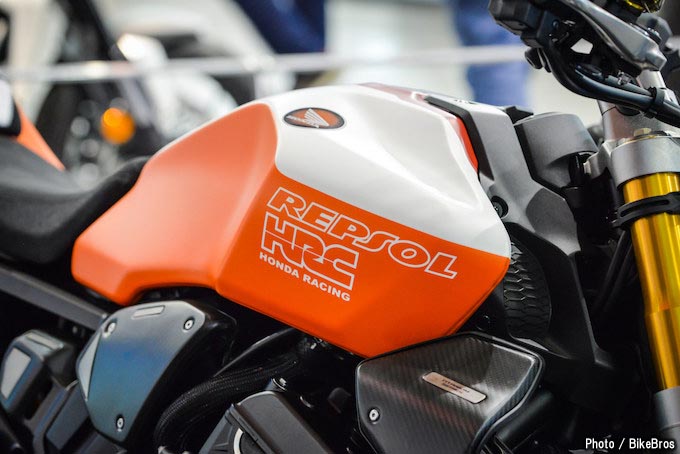 【EICMA2018】フロント片持ち車も登場！ホンダブースの過激なCB1000Rカスタム の画像