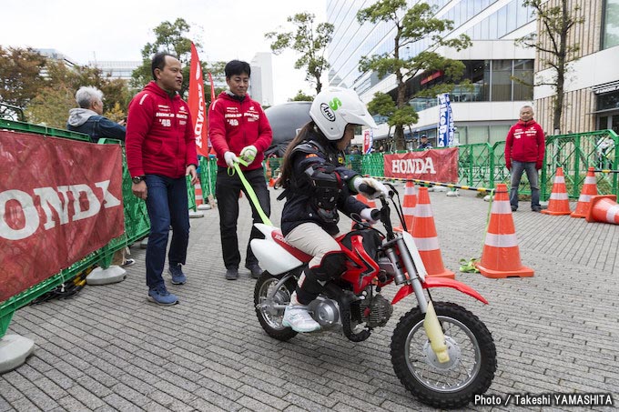 「バイクに乗らない人たちにも、バイクの楽しさを知ってもらいたい！」【バイクブロスまつり2018】レポート　#01の画像