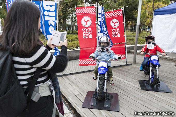 「バイクに乗らない人たちにも、バイクの楽しさを知ってもらいたい！」【バイクブロスまつり2018】レポート　#01の画像