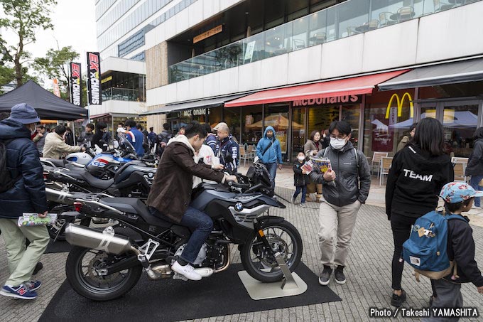 「バイクに乗らない人たちにも、バイクの楽しさを知ってもらいたい！」【バイクブロスまつり2018】レポート　#01の画像