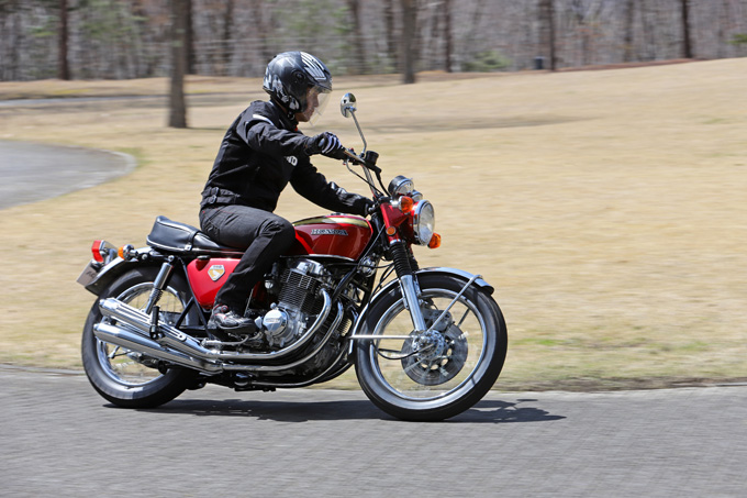 誕生50周年を記念し「DREAM CB750FOUR 誕生50年特別展示」を開催.合わせてメディア向け小型CB特別試乗会の様子をレポートの画像06