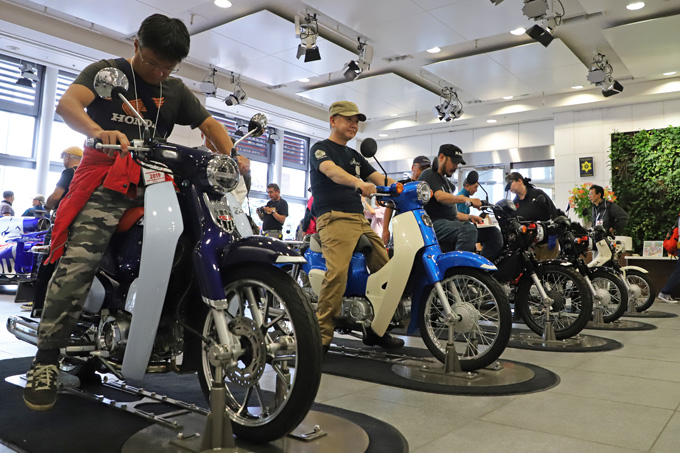 スーパーカブを愛するライダーが大集合!! 『第23回 カフェカブミーティング in 青山』開催の画像09