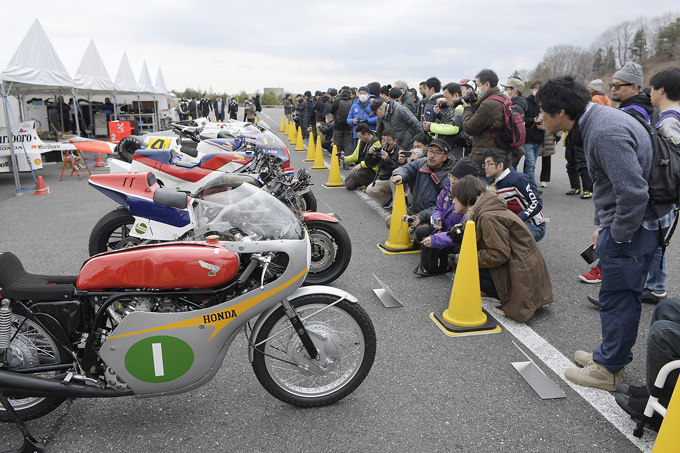 ホンダのNSR500やNS500が目の前を走った!! 