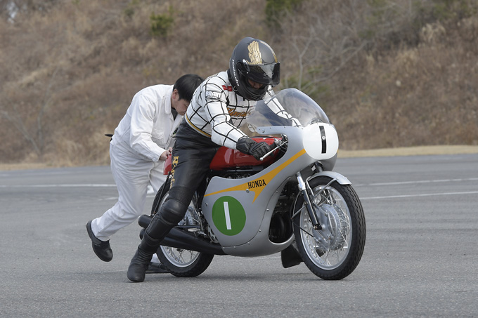 “ホンダのNSR500やNS500が目の前を走った!!