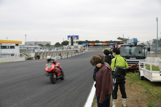 自分の愛車でサーキットを走ってみたい！プレミアムな休日「KUSHITANI RIDING MEETING」の画像06