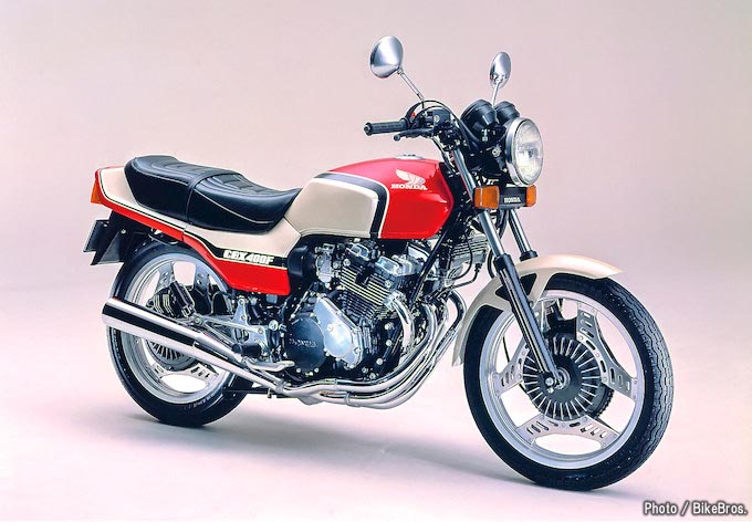 社旗をはためかせ走るプレスライダー／バイク全盛期'80年代回想コラム・プレスライダー編の画像