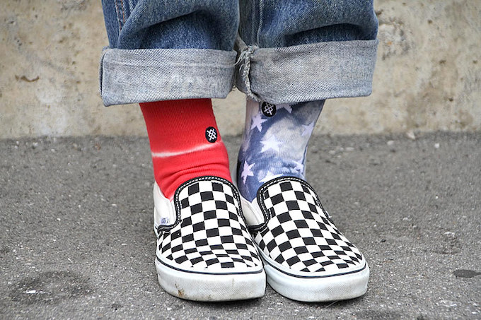 スケーター&サーファー系アパレルを手がけるアメリカのメーカー『stance』の星条旗柄の靴下。バイクに乗るとき、裾があがってちらっと見えるアクセントアイテムだ。