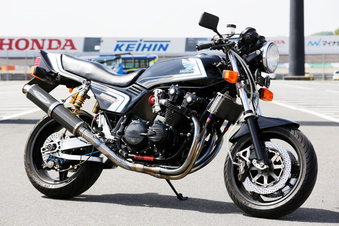 CB1100F/750K & FT500 & CB250RS-Z／ホンダ車に囲まれて暮らすガレージ生活の画像