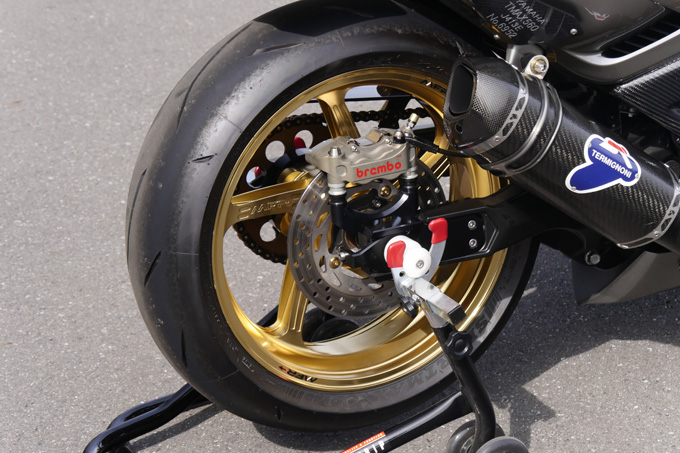 TMAX530にYZF-R6用フロントフォークを流用のカスタム画像