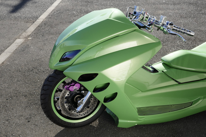 ヤマハ4D9マジェスティを彩る不変デザインのビッグスクーターカスタムのカスタム03画像