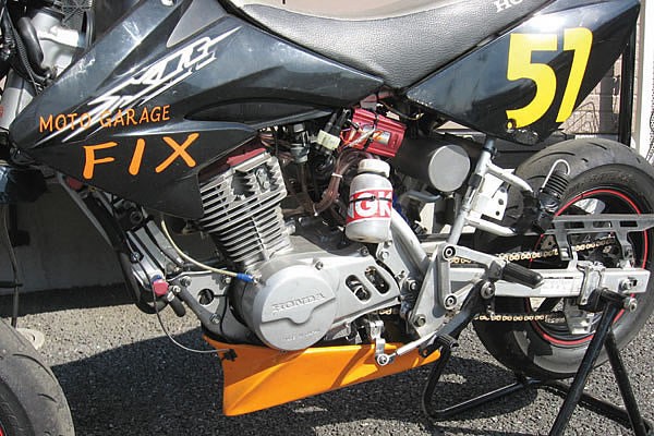 ホンダ XR100モタード プロが造るカスタム 原付＆ミニバイクなら