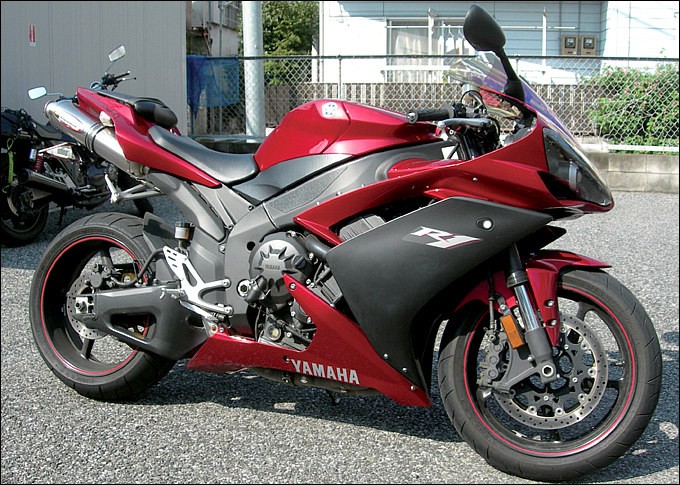 ヤマハ YZF-R1