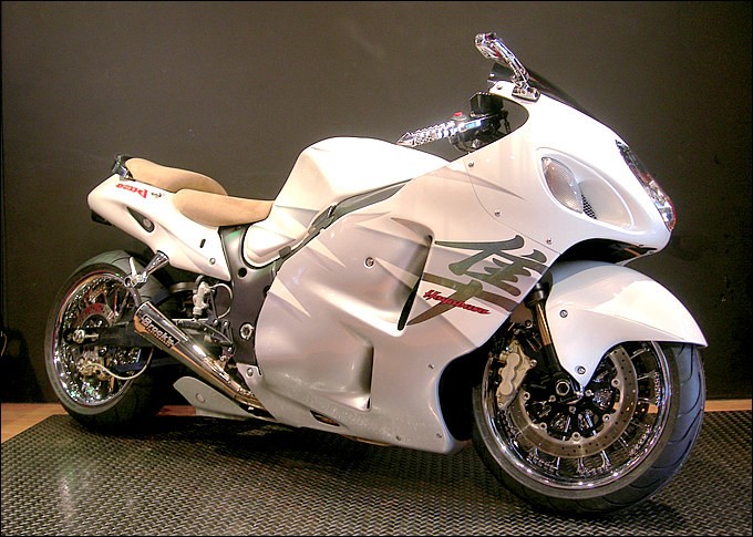 スズキ GSX1300R HAYABUSA