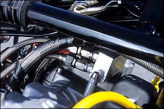 エンジンは初期型（'73年式）Z2をベースに排気量を746→1105ccに拡大。オイルラインはシリンダーヘッドにバイパスされているが、ユニットは目立たないようタンク下に配置されている。ハーネス類も引き直している