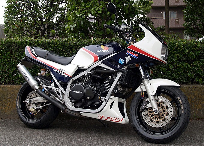 ホンダ VF750F