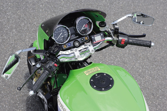 マーベラスエンジニアリング ZRX1100（カワサキ ZRX1100）のカスタム画像