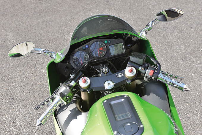 クラスフォーエンジニアリング ZX-12R（カワサキ ZX-12R）のカスタム画像