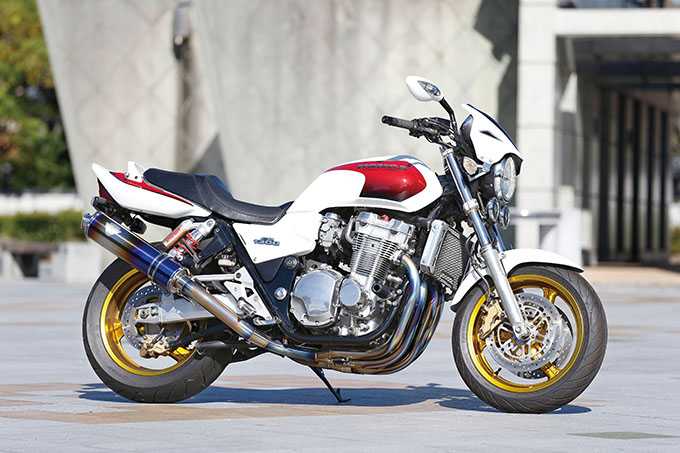 有田商会 Cb1300sf ホンダ Cb1300sf プロが造るカスタム バイクブロス